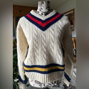 Brooks Brothers Cable Knit V-Neck Sweater / 100% Wool Shetland - Small Old Money